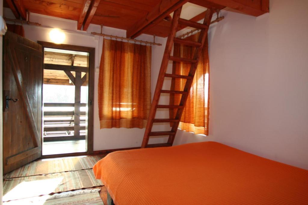 Cabana La Noi Hotel Rîşnov Phòng bức ảnh