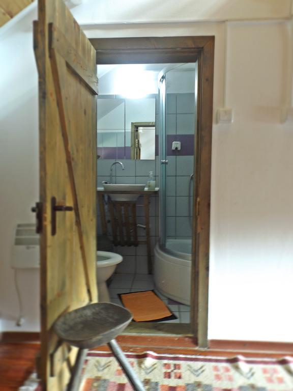 Cabana La Noi Hotel Rîşnov Ngoại thất bức ảnh