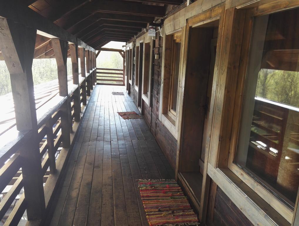 Cabana La Noi Hotel Rîşnov Ngoại thất bức ảnh