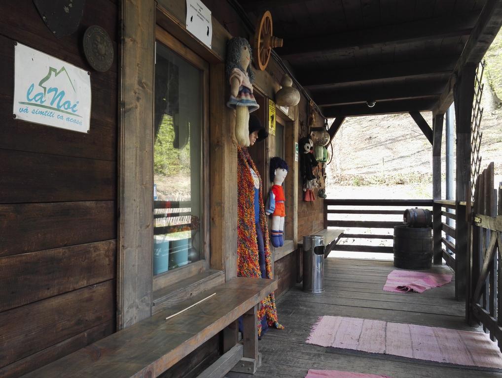Cabana La Noi Hotel Rîşnov Ngoại thất bức ảnh