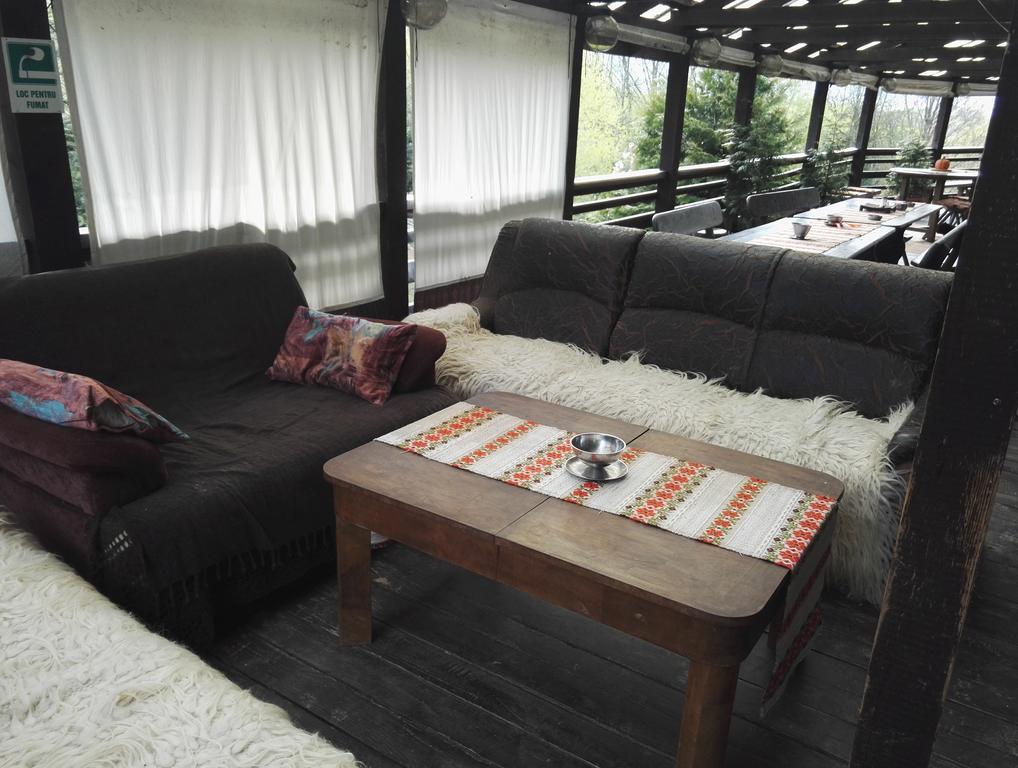 Cabana La Noi Hotel Rîşnov Ngoại thất bức ảnh